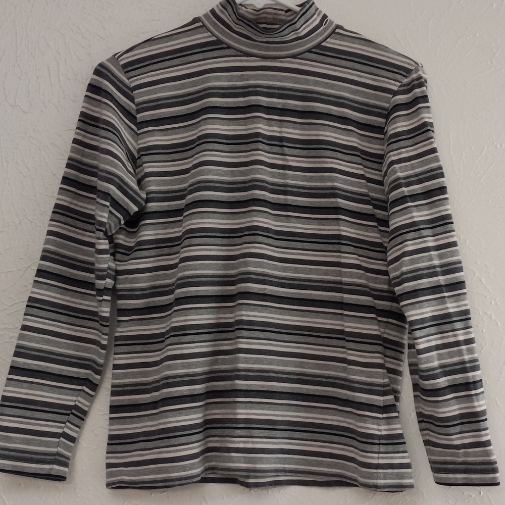 Talbots turtle neck woman shirt